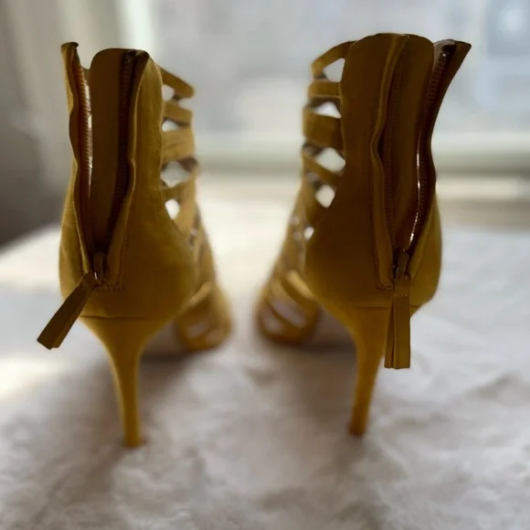 Zara womens yellow suede open toe booties size 10/41 - Picture 2 of 5
